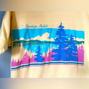 ✨SOLD✨Vintage Muskoka Tourism Shirt